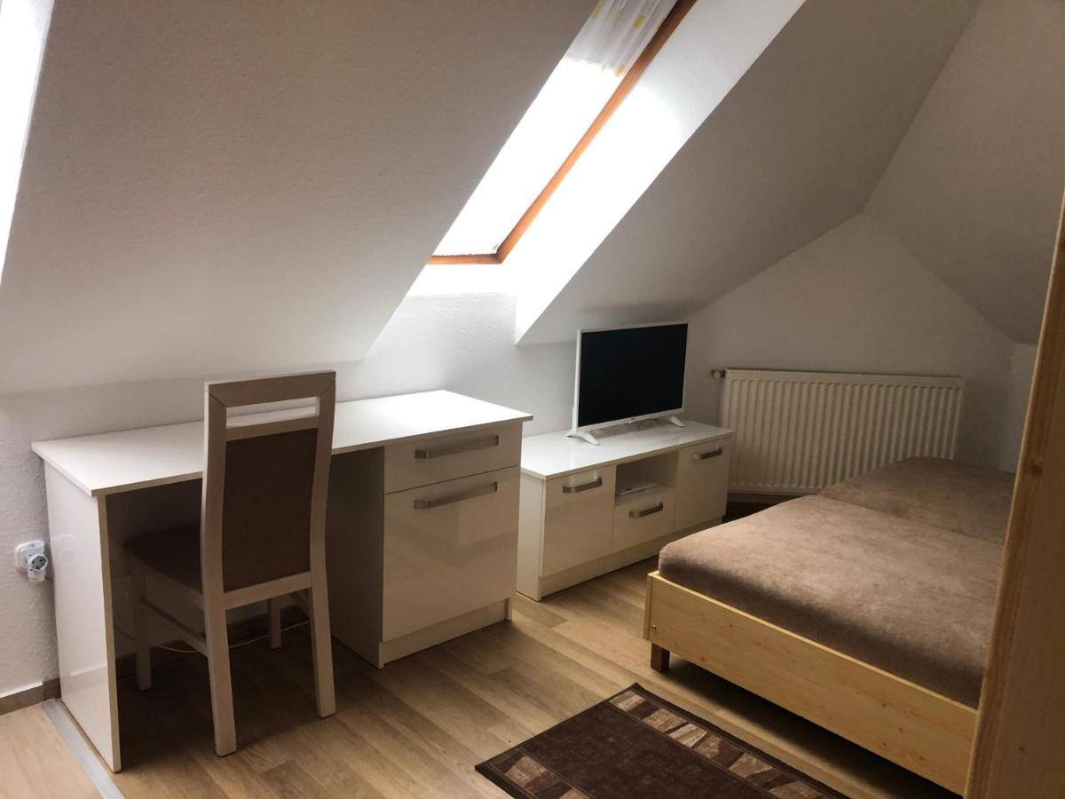 Mol-Ker-Vill Apartment Lenti Eksteriør bilde